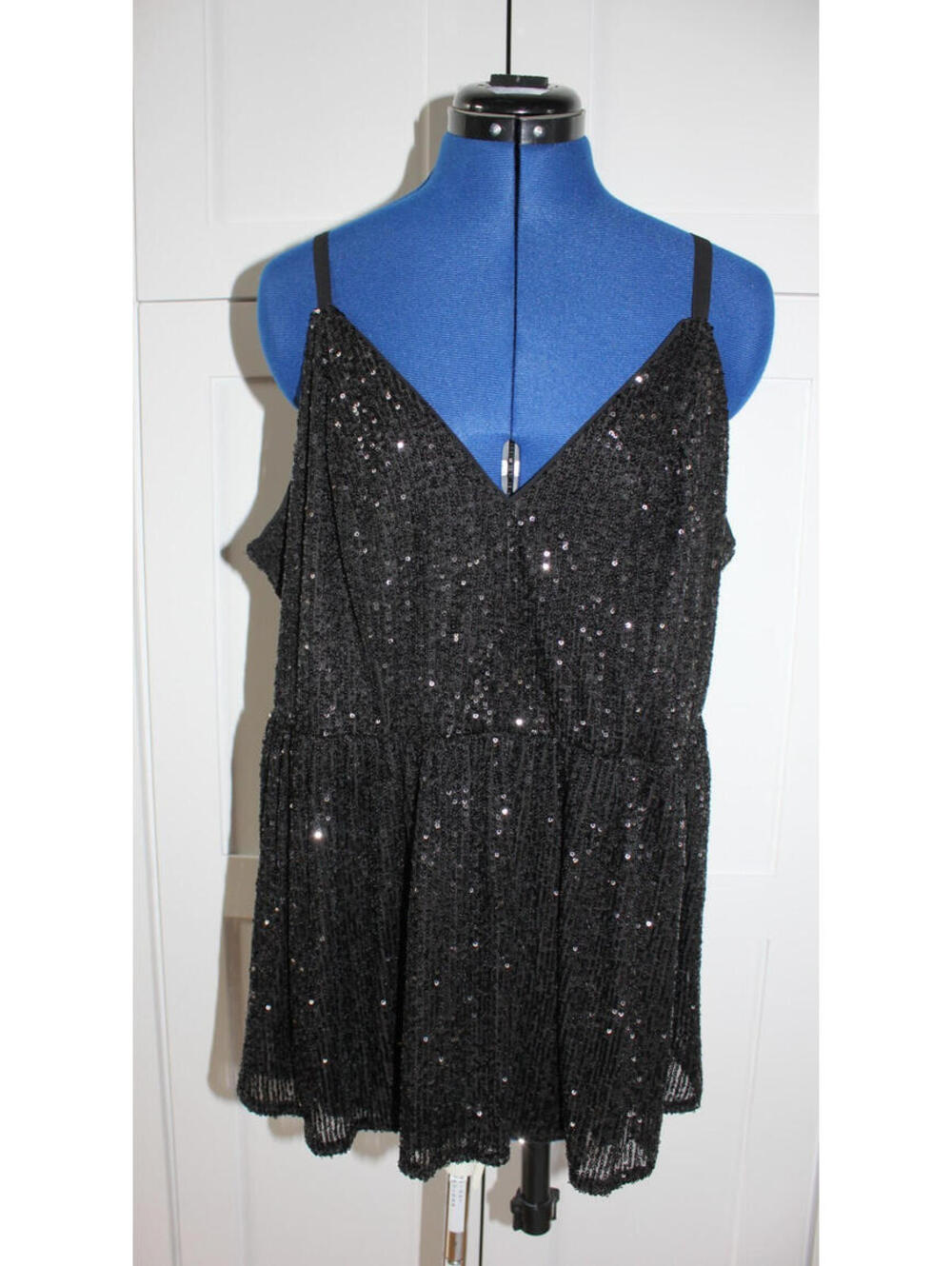 Torrid Women Plus Sophie Sequin Swing Cami Top Sz 2X Black Party Blouse Glam